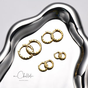 Stylish Minimalist Hammered Huggie Hoop Earrings in Sterling Silver - Chic Geometric Jewelry.