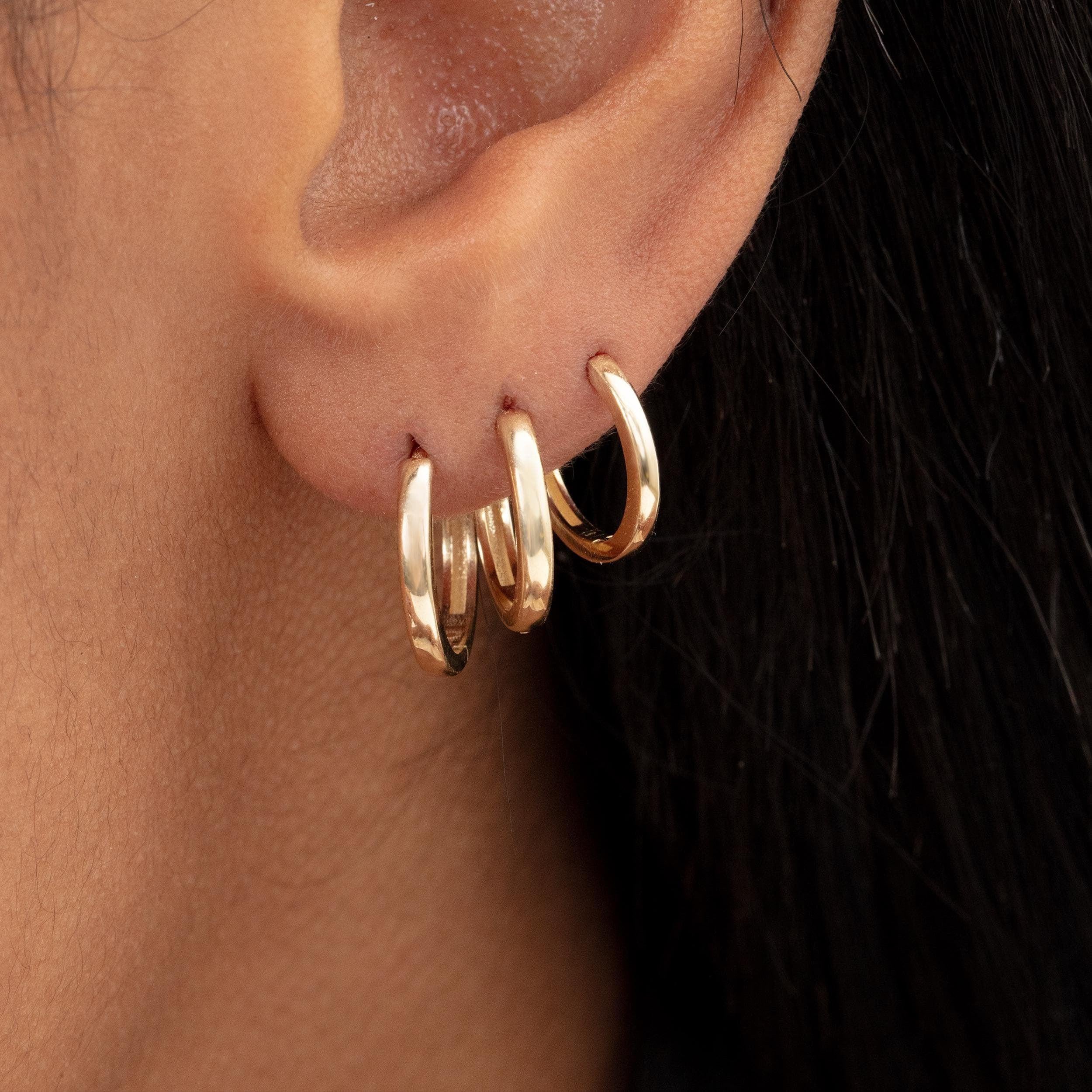 Elegant 14K Solid Gold Brianna Huggie Hoop Earrings - Everyday Style in Yellow, White, and Rose Gold (Pair).