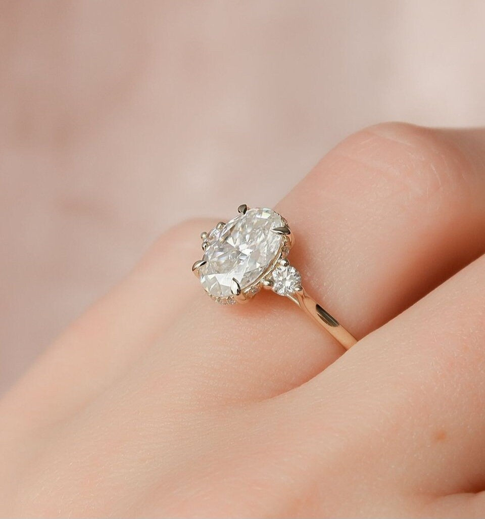 2.0 CT Oval Three Stone Moissanite Engagement Ring 14K Yellow Gold Anniversary Ring Wedding Ring Promise Ring Anniversary Gift