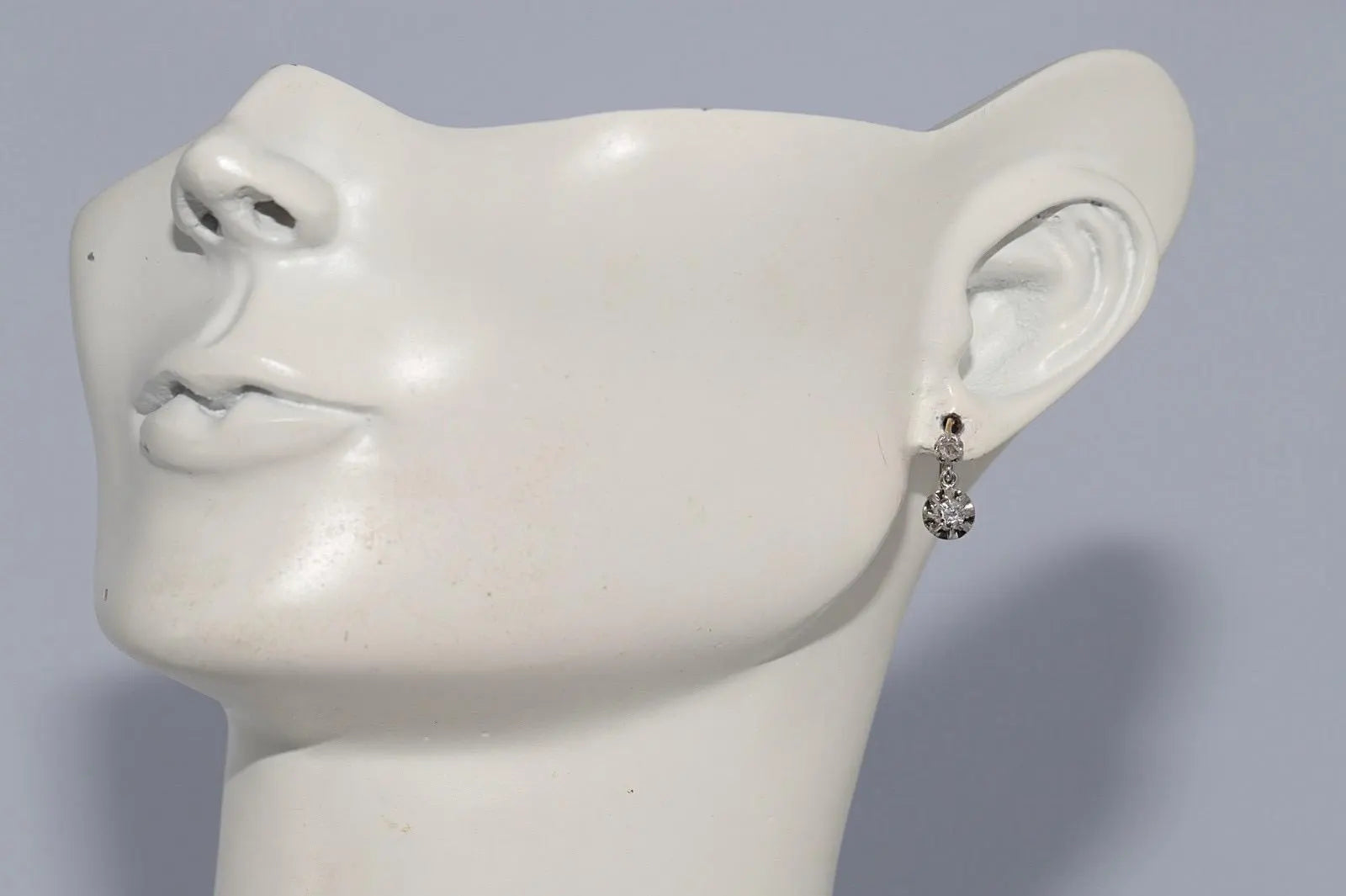 Antique Circa 1920S 18K Gold Art Deco Natural Diamond Decorated Earring