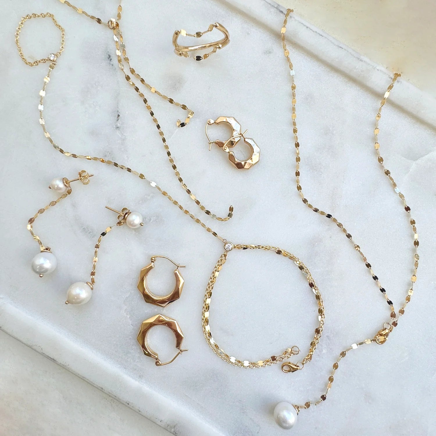Demure Chain Lariat
