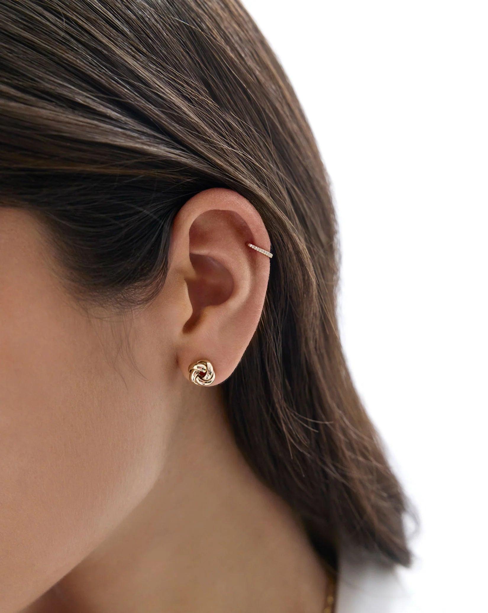 Radiant Diamond Ear Cuff: Elevate Your Elegance.
