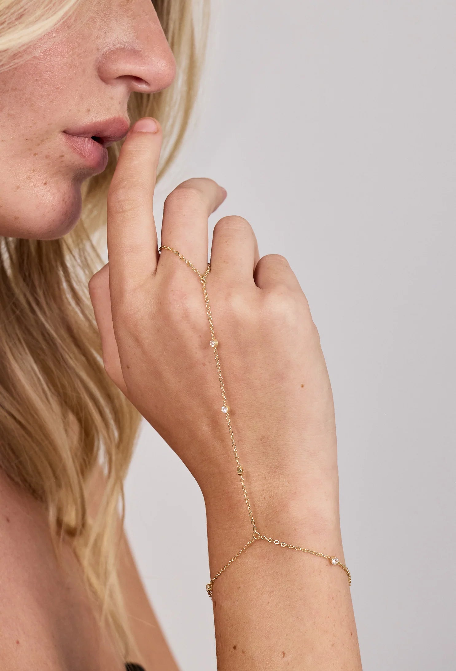 Starlet Hand Chain NikNenz™ Premium Gold & Diamonds