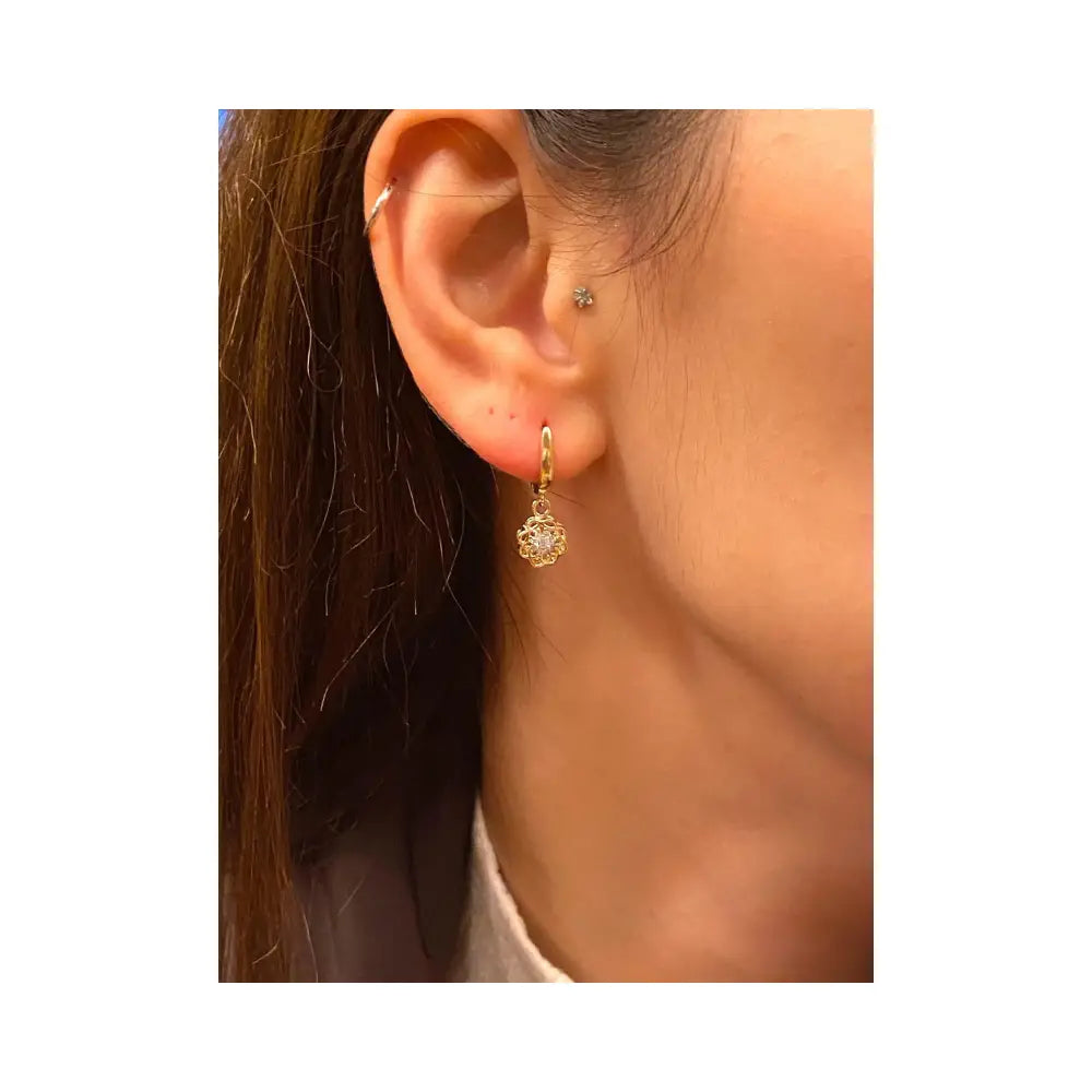 14K Gold Leverback Earrings – Round Geometric Solitaire Earrings in Yellow Gold for Women.