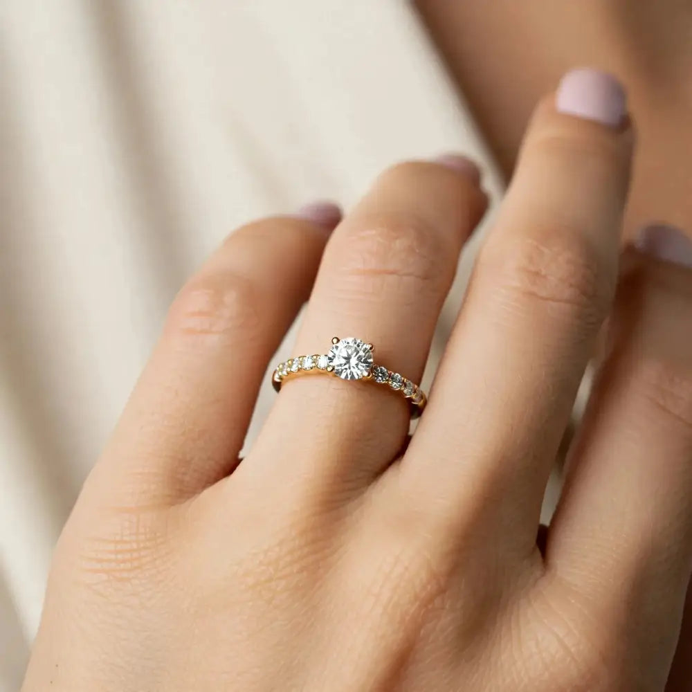14K Yellow Gold Solitaire round Brilliant 1 Carat Engagement Ring with Side Stones