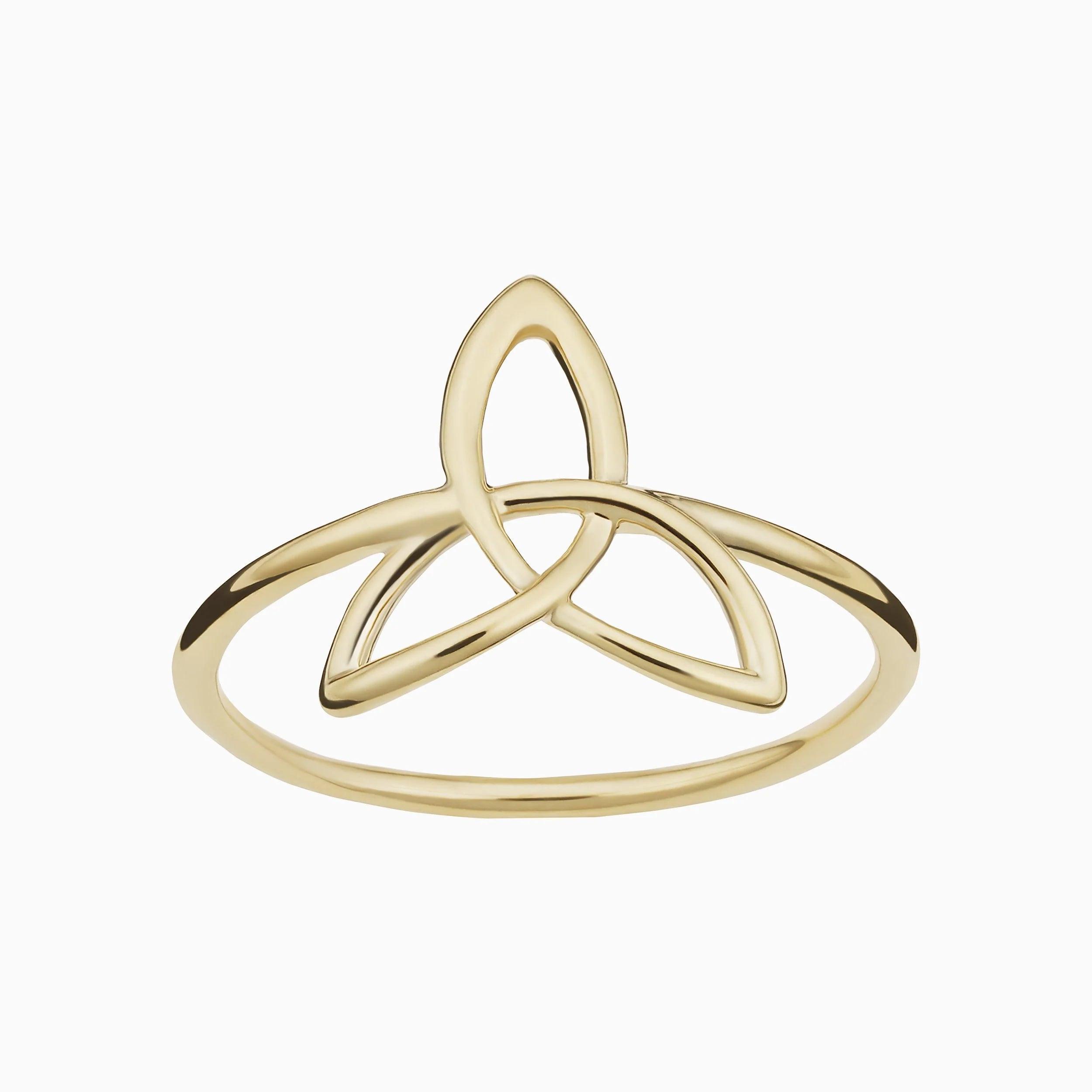 Enchanting Celtic Knot Ring - Timeless Elegance for Every Occasion.