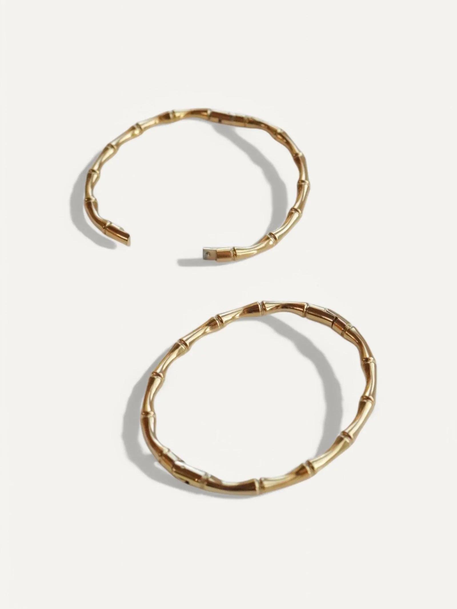 Elegant 18K Gold Bamboo Bangle - Chunky Minimalist Oval Bracelet, Perfect for Stacking!.
