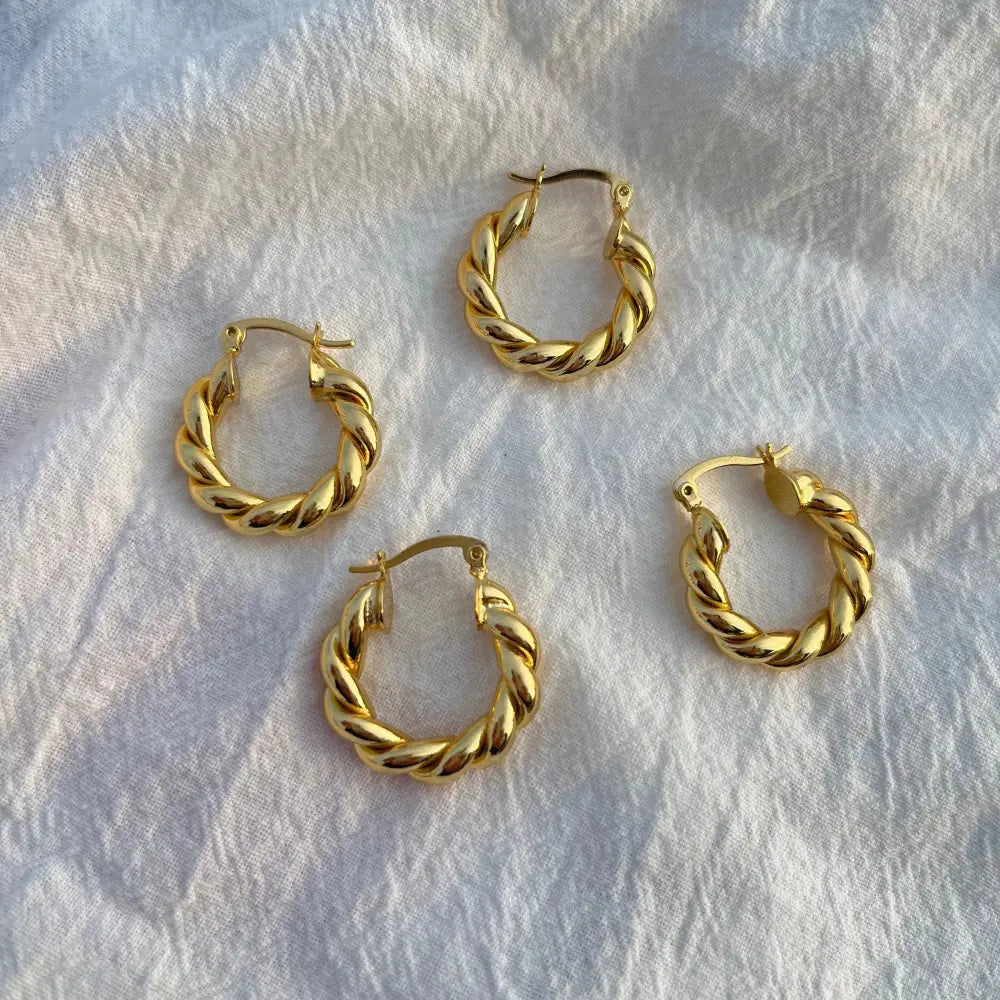 18K Gold Twisted Hoop Earrings, Small Huggie Earrings for Kids, Dainty Gold Jewelry.