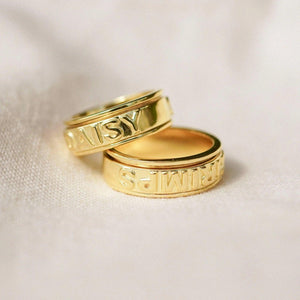 Elegant 18Ct Gold Plated Shrimps Spinning Ring.