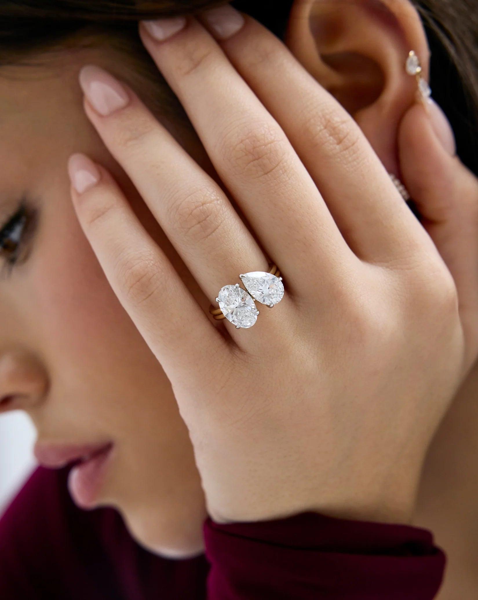 Elegant Whisper Thin® Duet: Oval & Pear - Size 4.70.