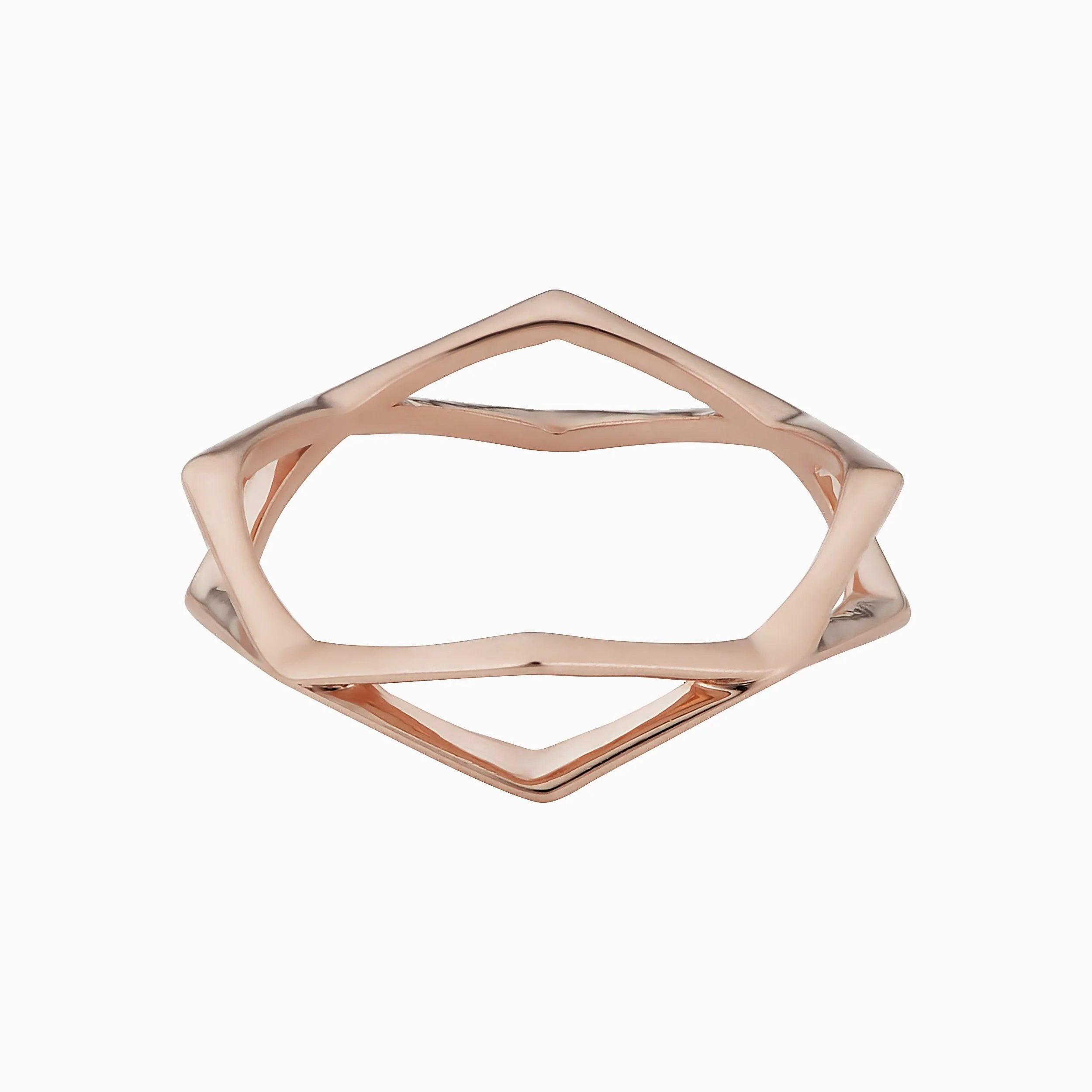 Vintage 1975 Bow Ring – Timeless Elegance and Charm.