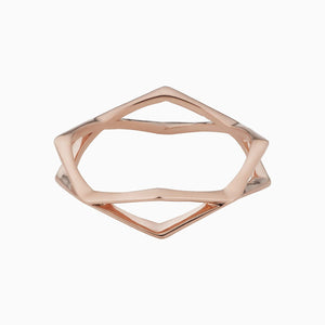 Vintage 1975 Bow Ring – Timeless Elegance and Charm.