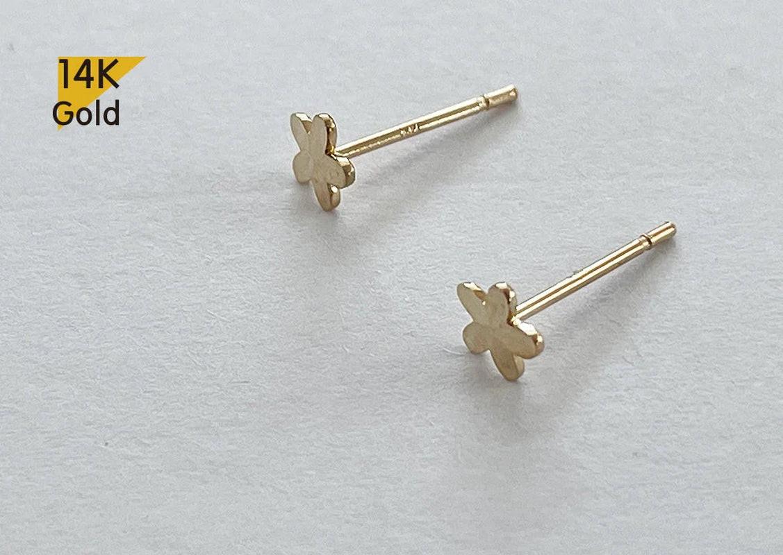 Dainty 14K Solid Gold Flower Stud Earrings - Shiny Yellow Gold Daisy Design Perfect for Gifting.