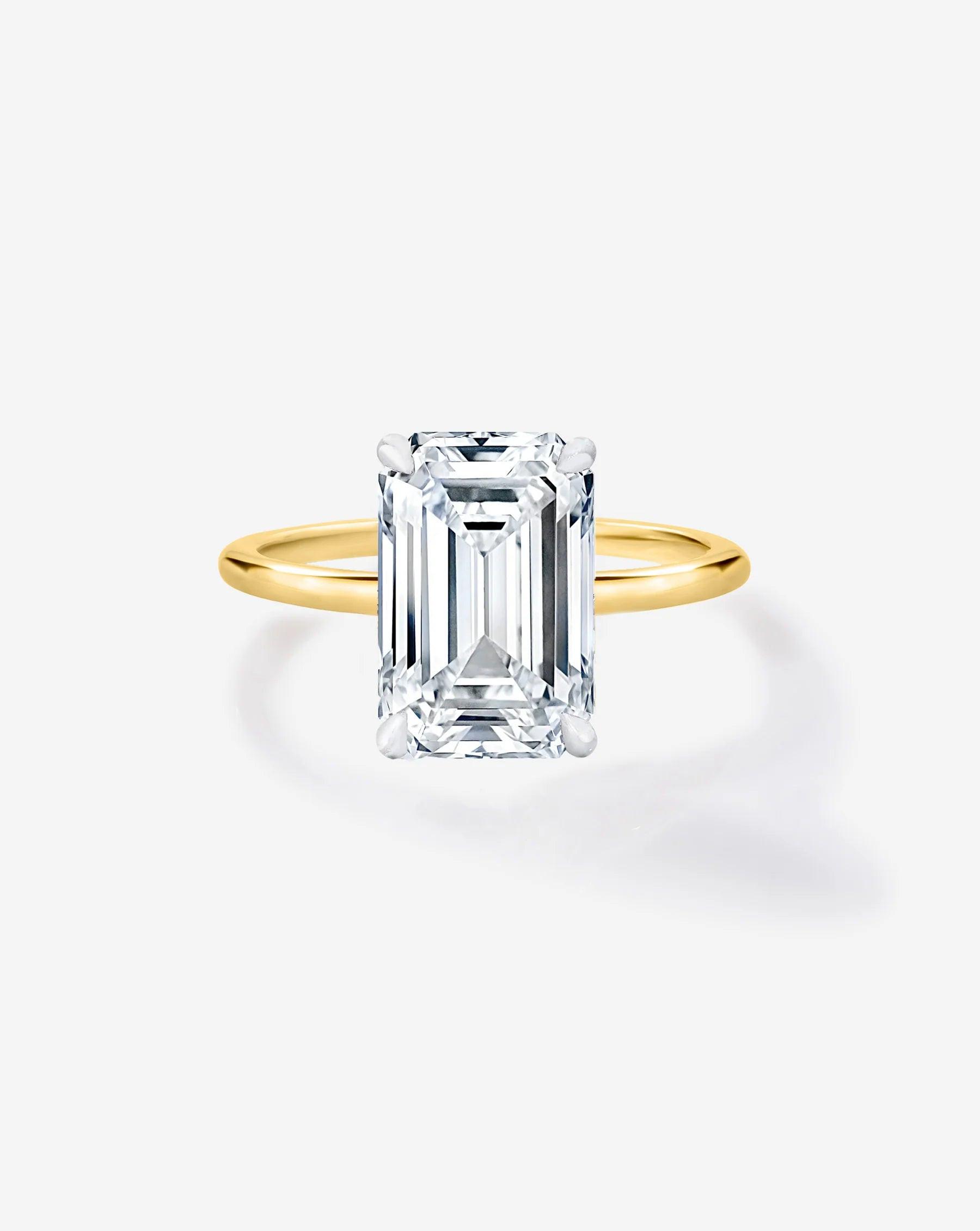 Stunning 2.77ct Emerald & Diamond Ultra Thin 14K Gold Solitaire Engagement Ring.