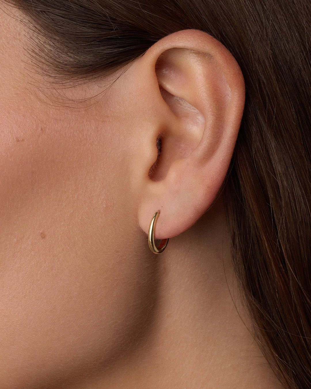14K Gold Everyday Oval Single Huggie