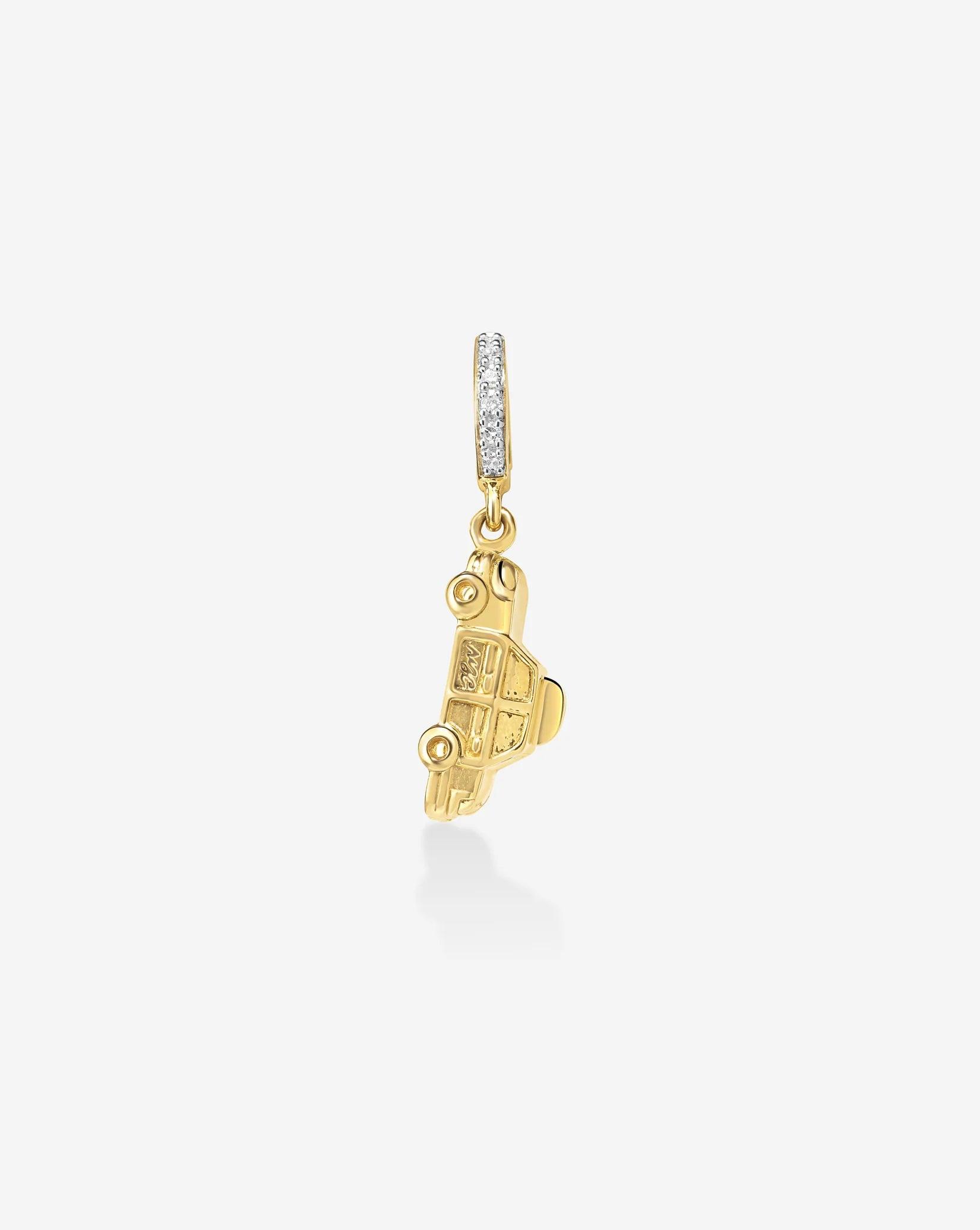 Charming NY Taxi Pendant - A Touch of City Spirit!.