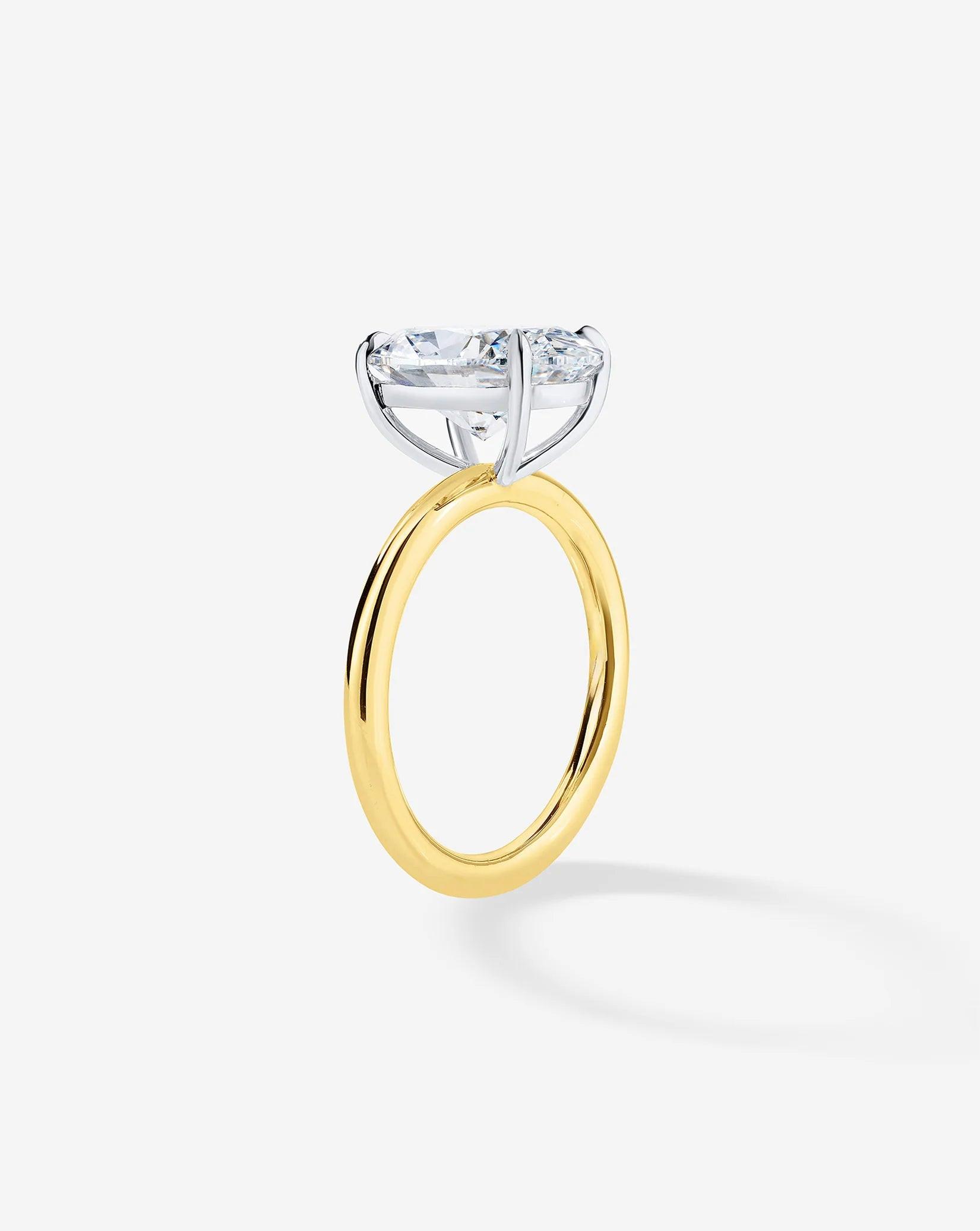 Stunning 4.01 Carat Oval Lab Diamond Cloud Solitaire Ring.