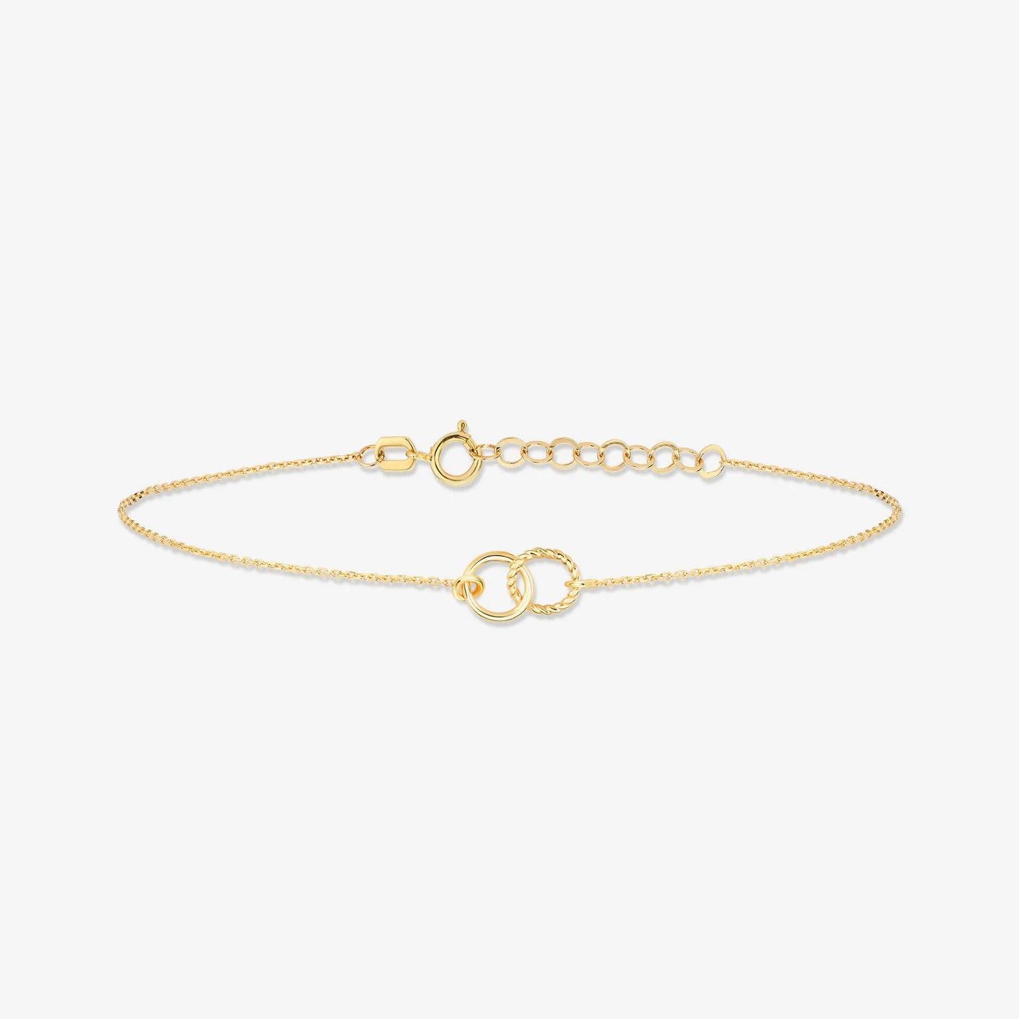 Elegant 14K Solid Gold Interlocking Circle Bracelet - Dainty Connection Jewelry Gift for Her.