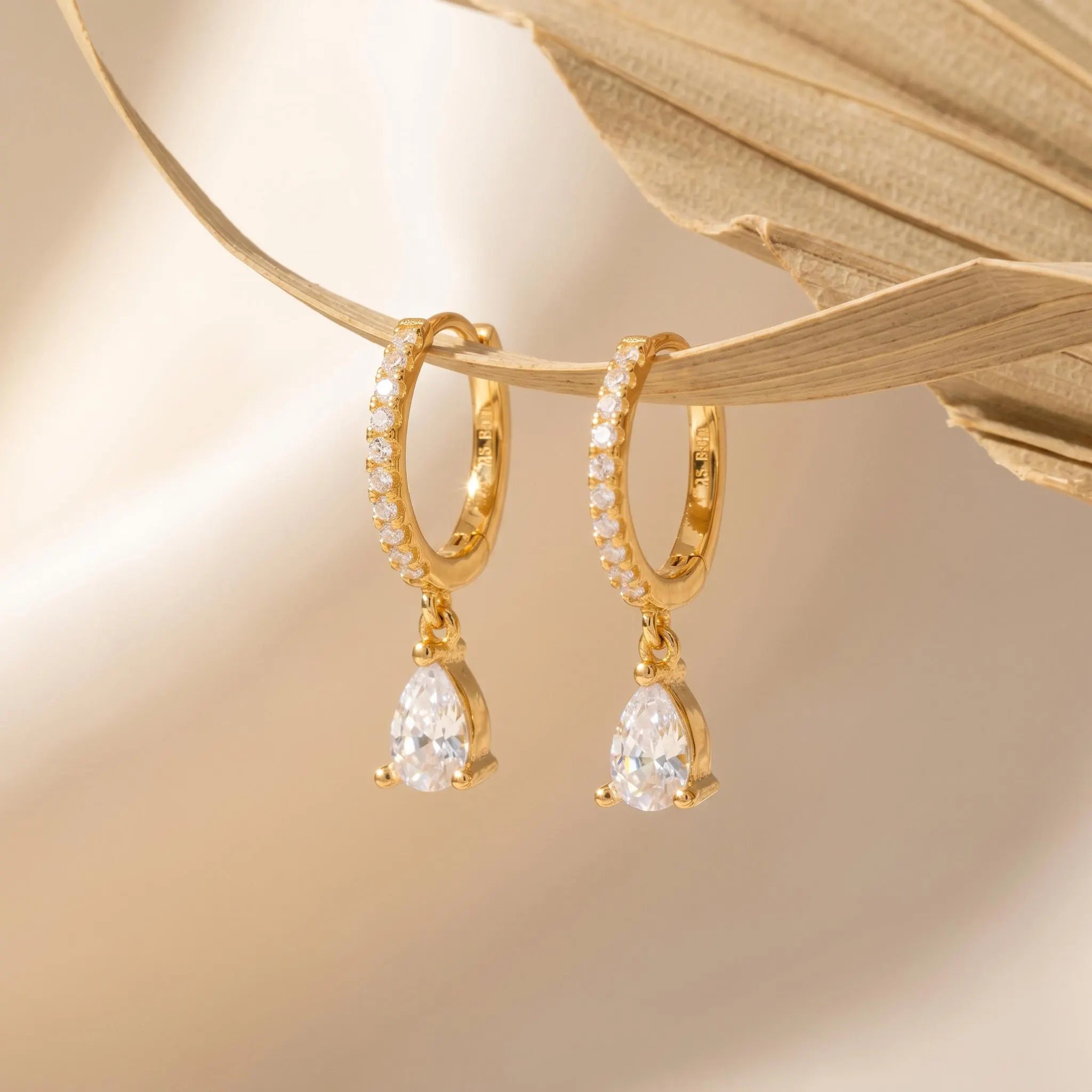18K Gold Filled Huggie Hoop,Teardrop CZ Drop Earring,Pear Diamond Dangle Hoop,Minimalist Everyday Earring,Bridal Jewelry,Gift for Her