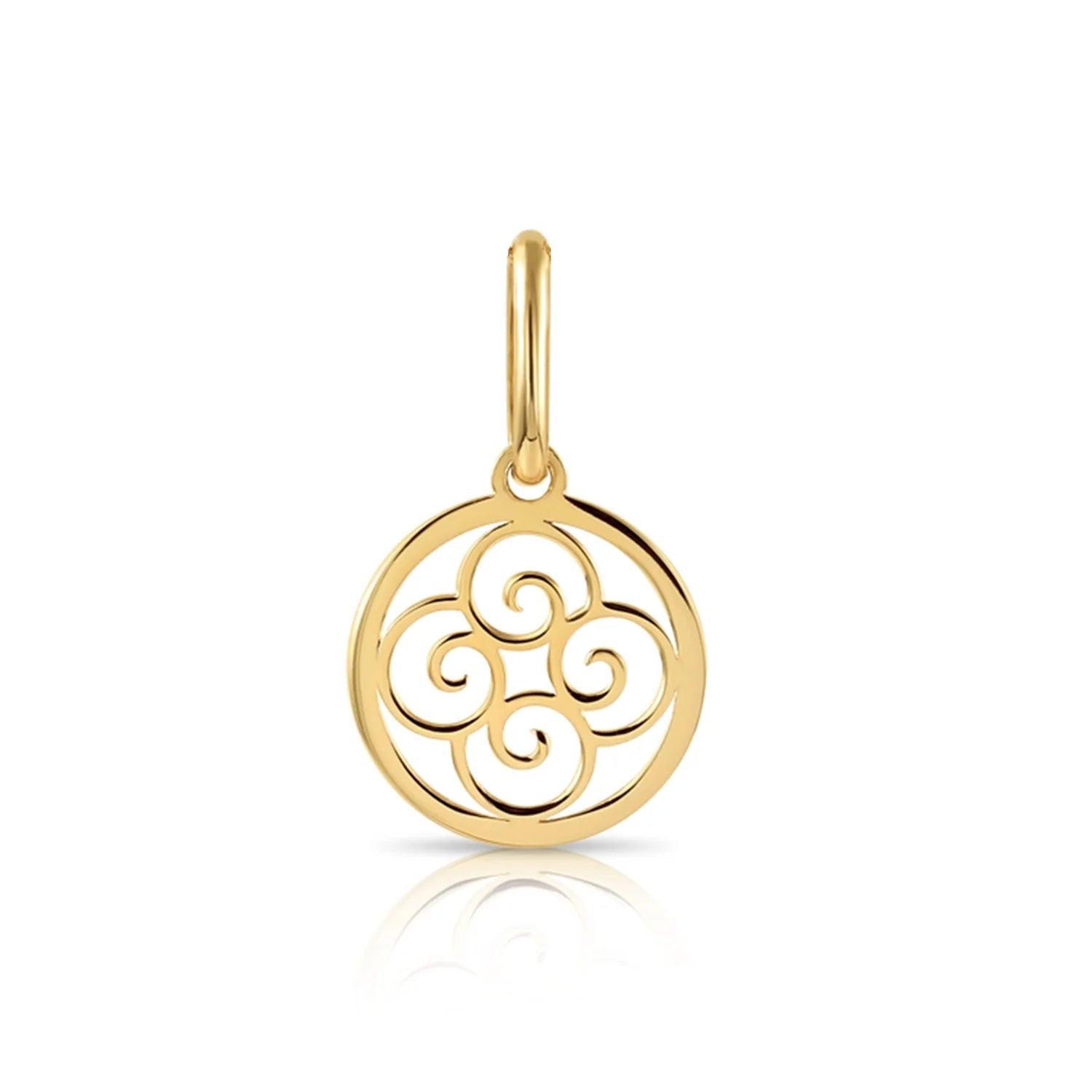 Elegant 14K Yellow Gold Four-Leaf Clover Pendant Necklace with 18" Chain.