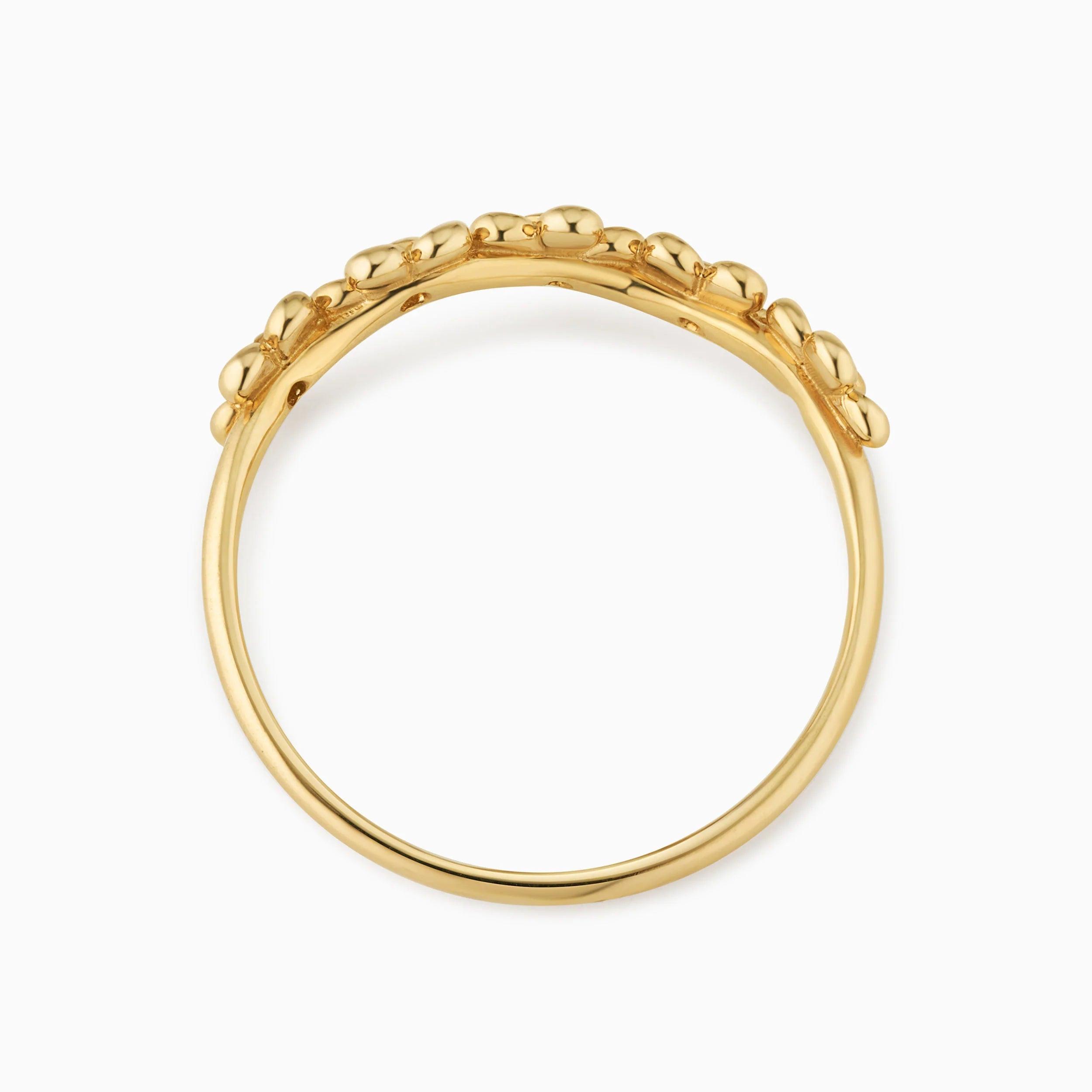 Stunning Blossom Ring - Embrace Nature's Elegance.