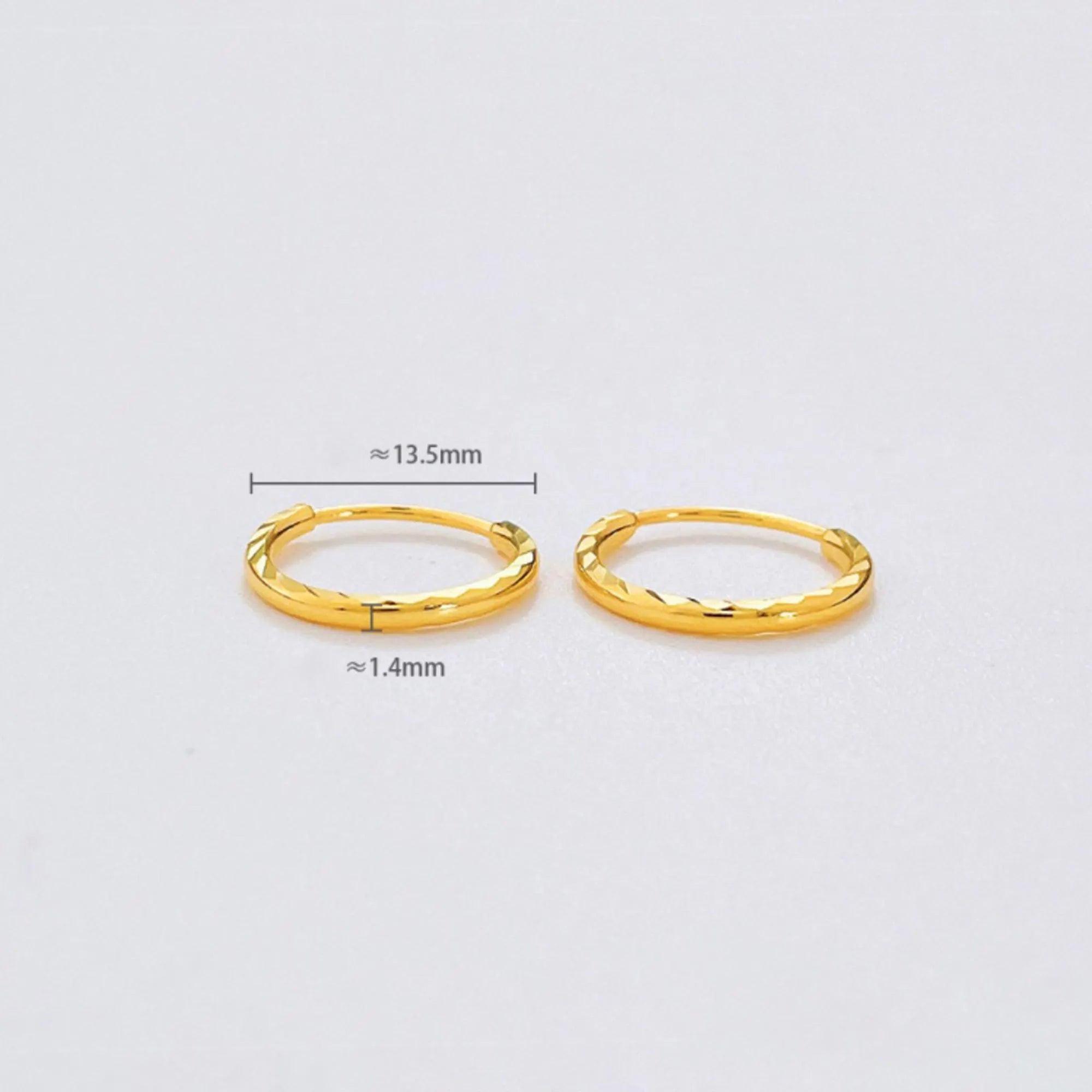 Luxurious 24K Gold Minimalist Wave Hoop Earrings for Elegant Women.