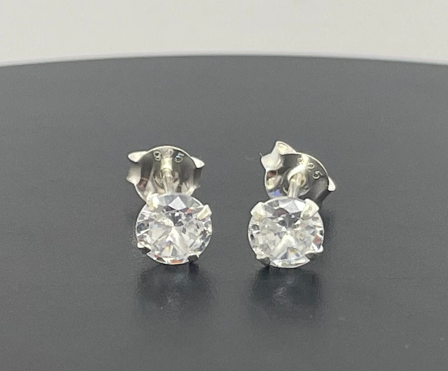 925 Sterling Silver round Clear Earrings Studs Tiny Small Large One Pair