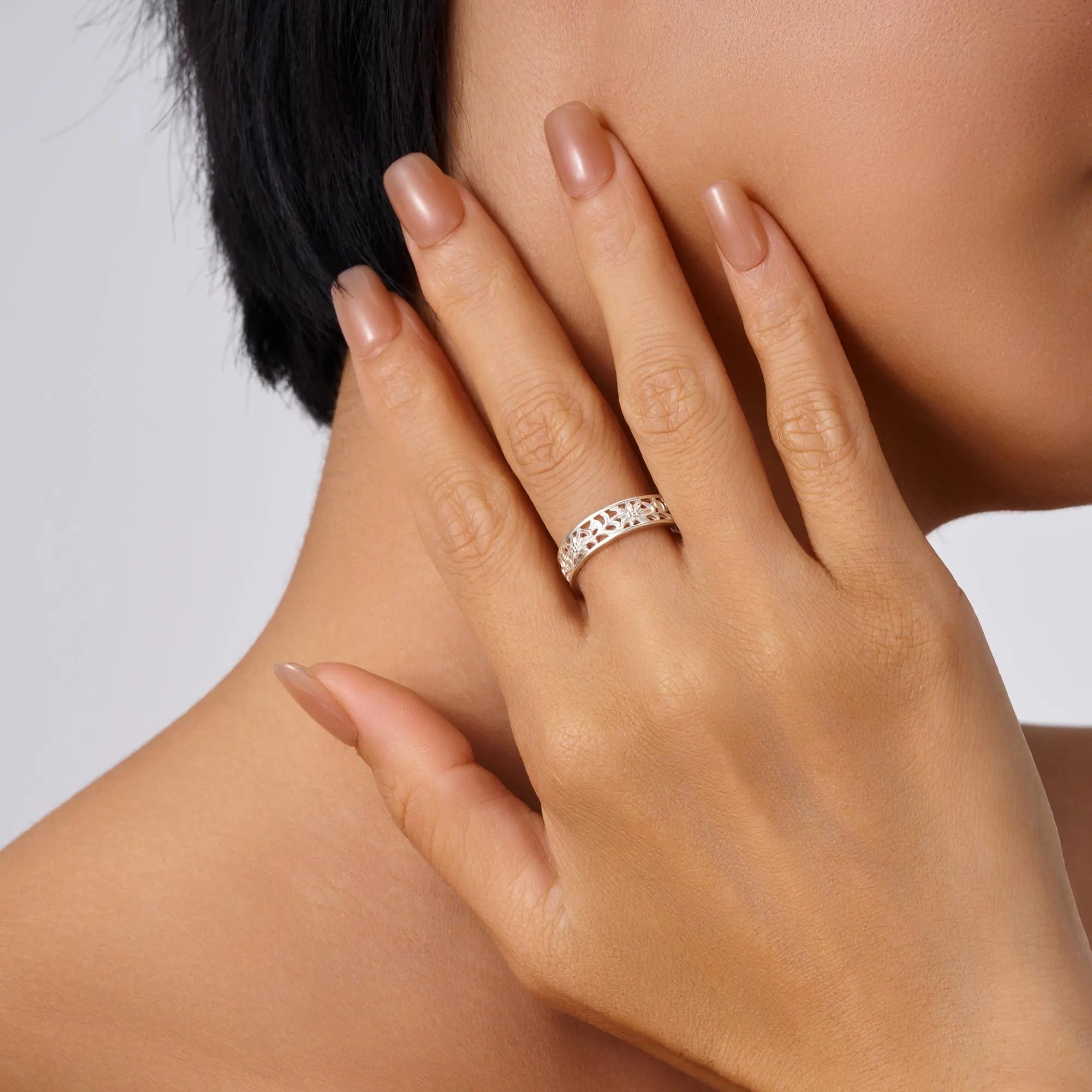 ZP160- Handmade Sterling Silver Openwork Pattern Floral Ring: 18K Gold Vermeil Vintage Band