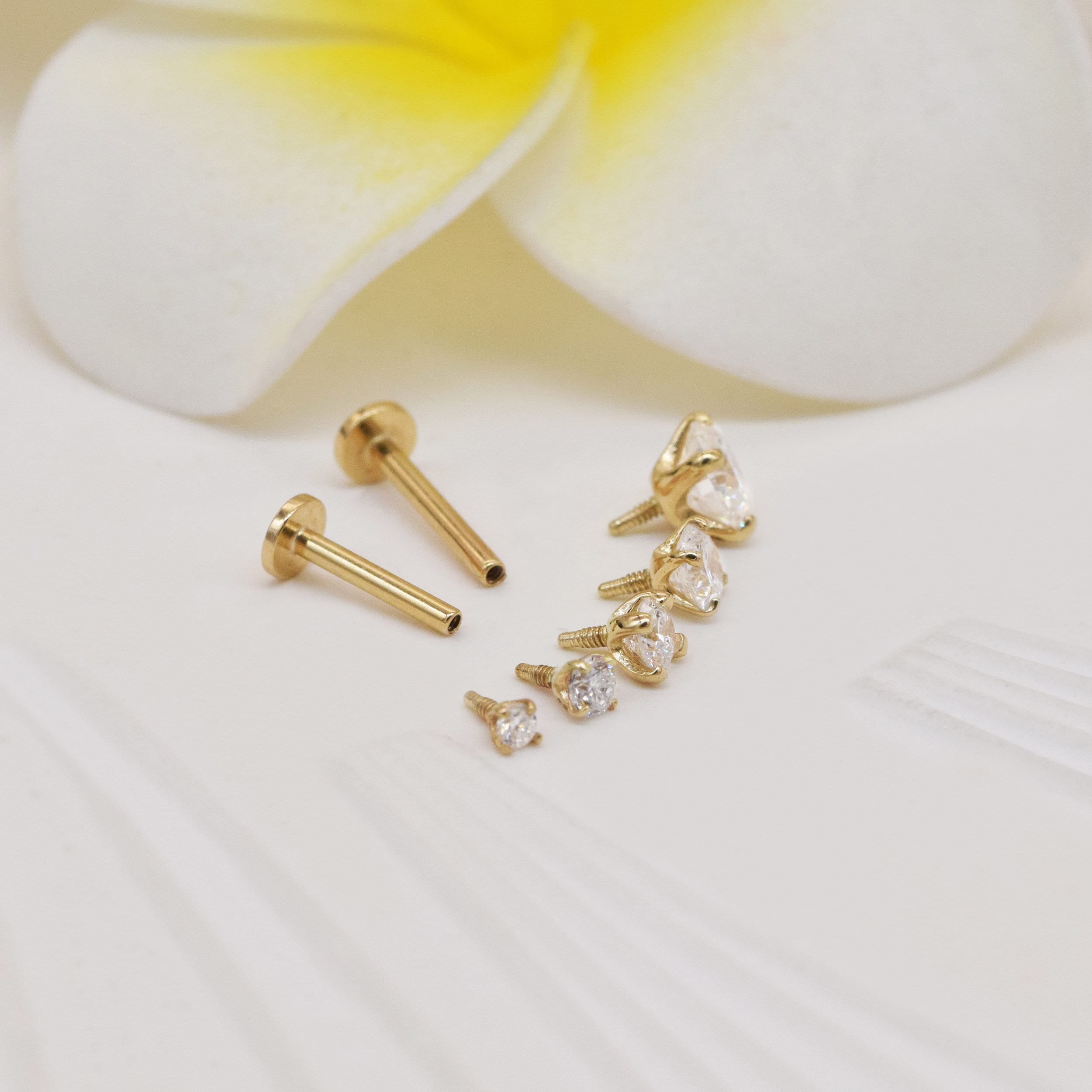 14K Solid Gold Solitaire Diamond Cartilage Earring Labret Flat Back Moissanite Tragus Internal Threaded Helix Piercing Conch Nose Stud