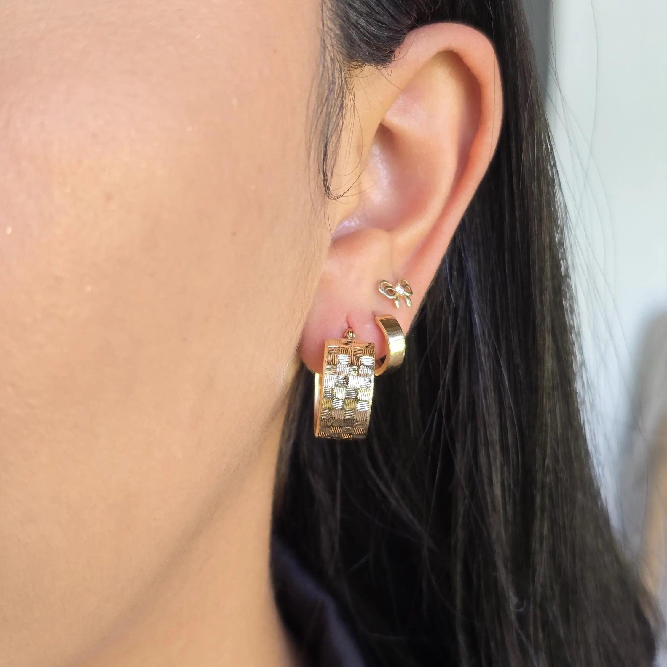 Stunning 14K Gold 8mm Textured Hoop Earrings - Elegance & Versatility for Her!.
