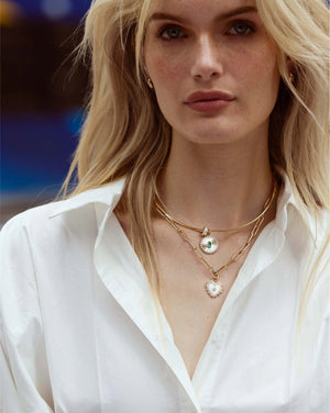 Elegant Split Chain Necklace - A Statement Accessory for Every Occasion.