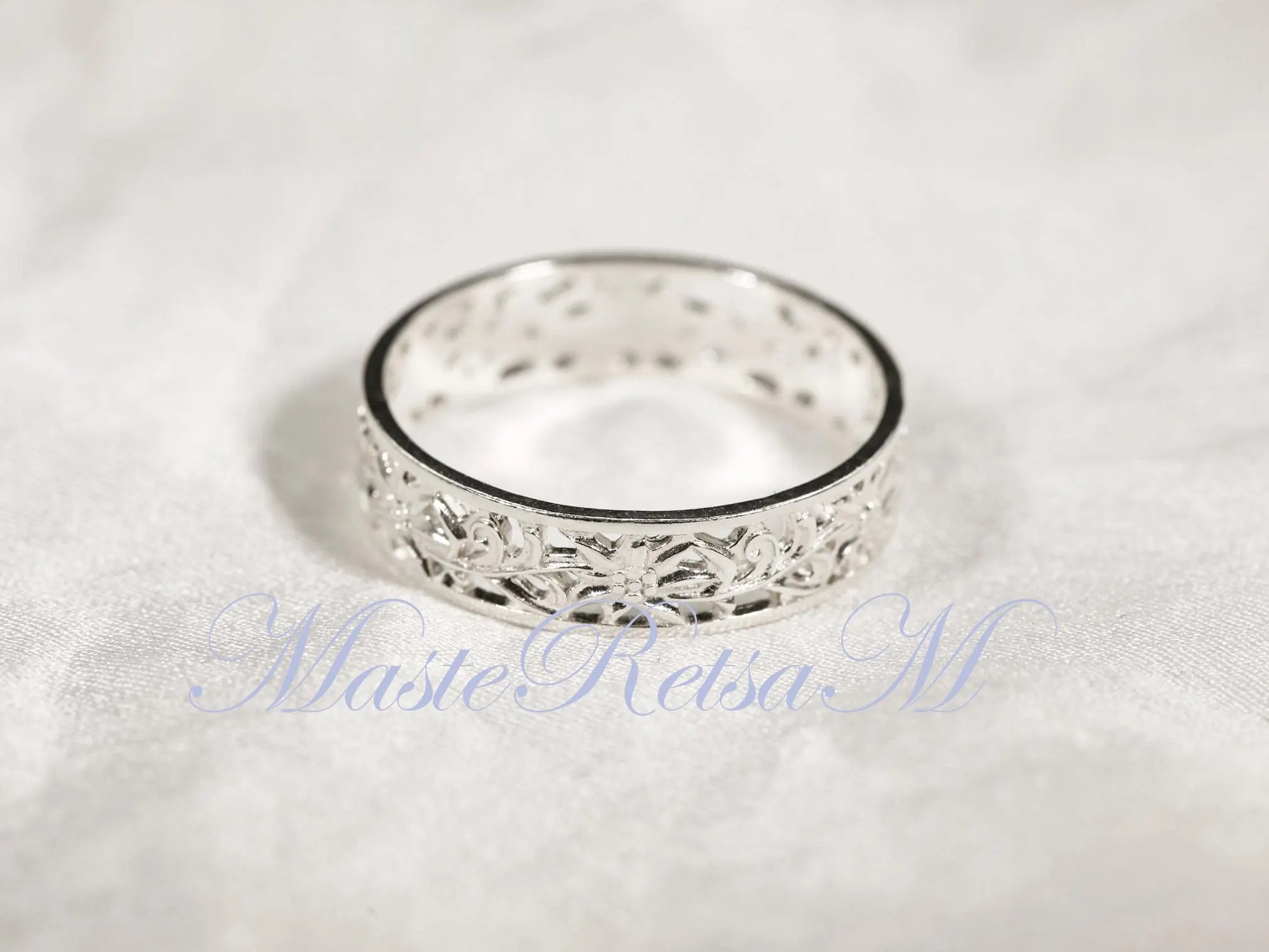 ZP160- Handmade Sterling Silver Openwork Pattern Floral Ring: 18K Gold Vermeil Vintage Band