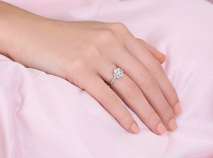 Dainty CZ Flower Ring in Sterling Silver – Perfect Gift for Birthdays & Everyday Elegance.