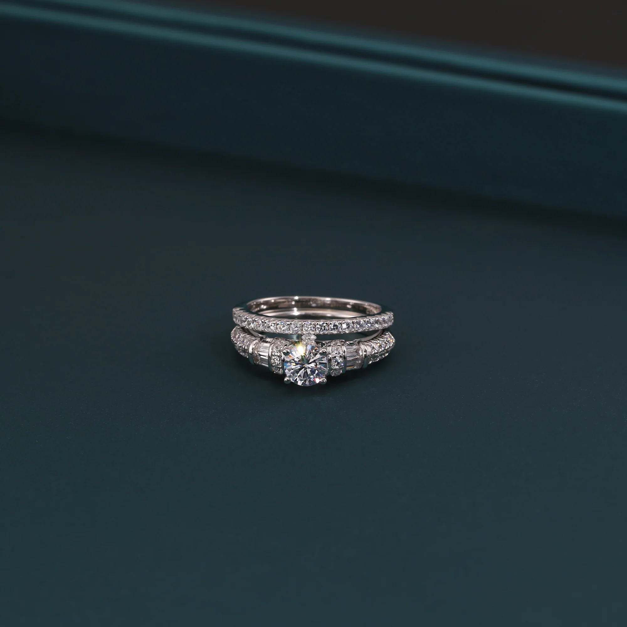 Stunning 2 Carat Round Brilliant-Cut CZ Engagement Ring Set in 925 Sterling Silver – Elegant Two-Tier Stackable Design for Proposals & Anniversaries.
