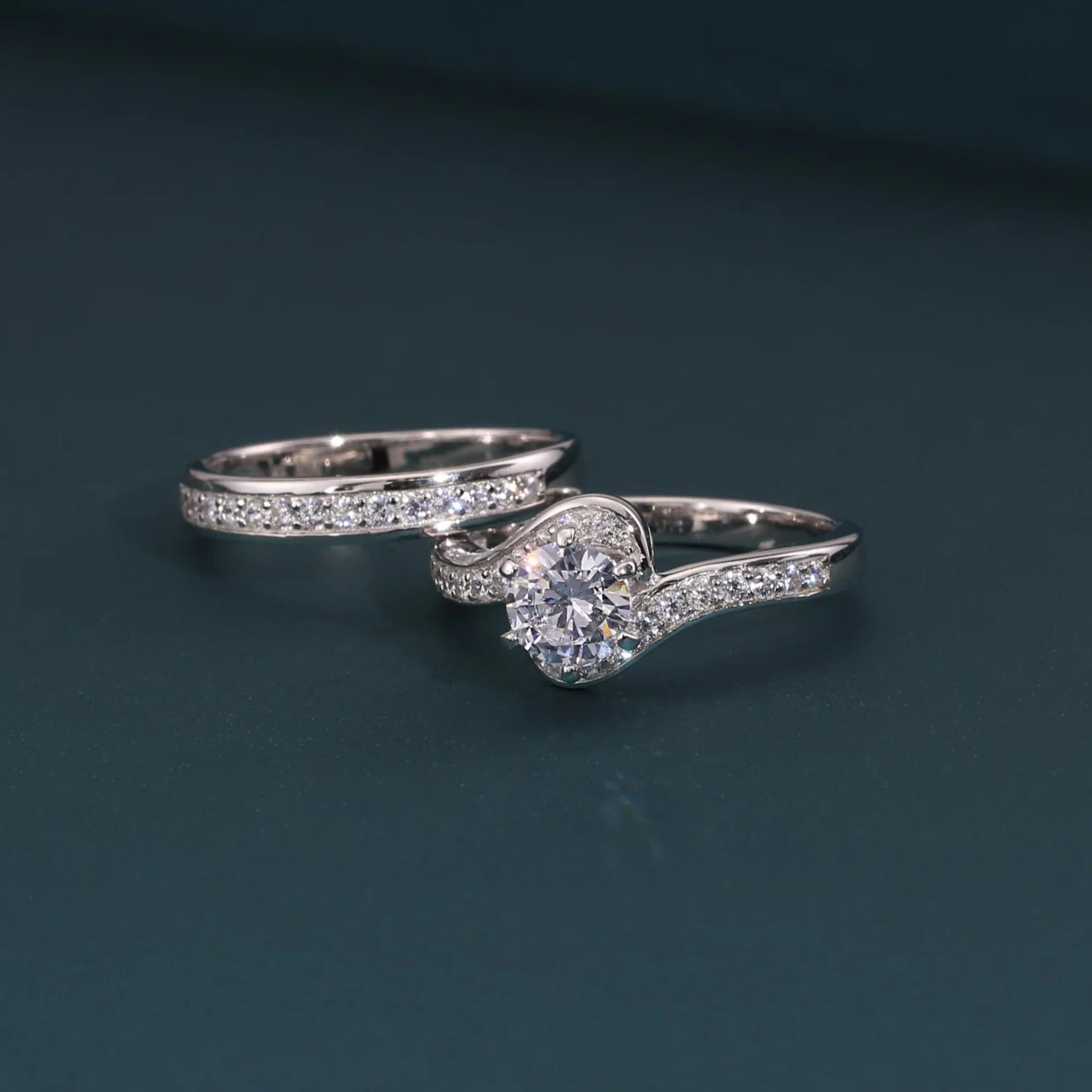 Stunning CZ Two-Tier Sterling Silver Engagement Ring Set – Perfect for Proposals, Weddings, and Anniversaries.