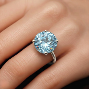 Stunning Sterling Silver Simulated Diamond Engagement Ring – The Perfect Sparkling Proposal for Love, Anniversaries & Special Moments.
