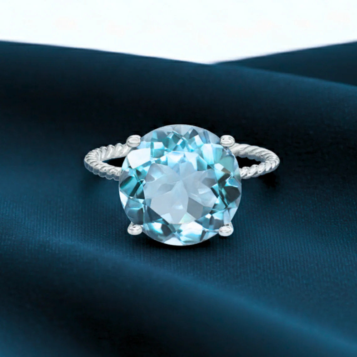 Stunning Sterling Silver Simulated Diamond Engagement Ring – The Perfect Sparkling Proposal for Love, Anniversaries & Special Moments.