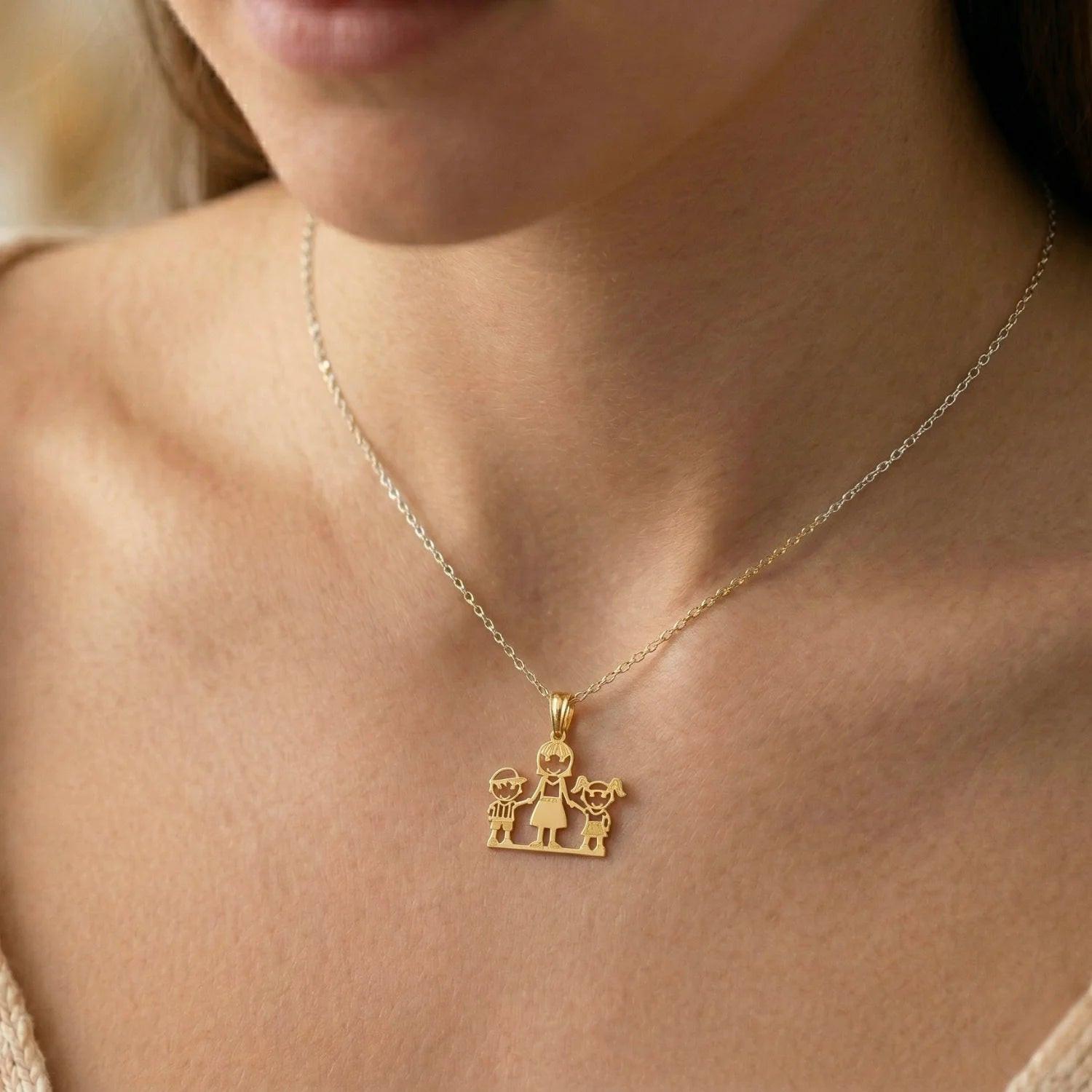 Beautiful 14K Yellow Gold Mom and Children Pendant Necklace.