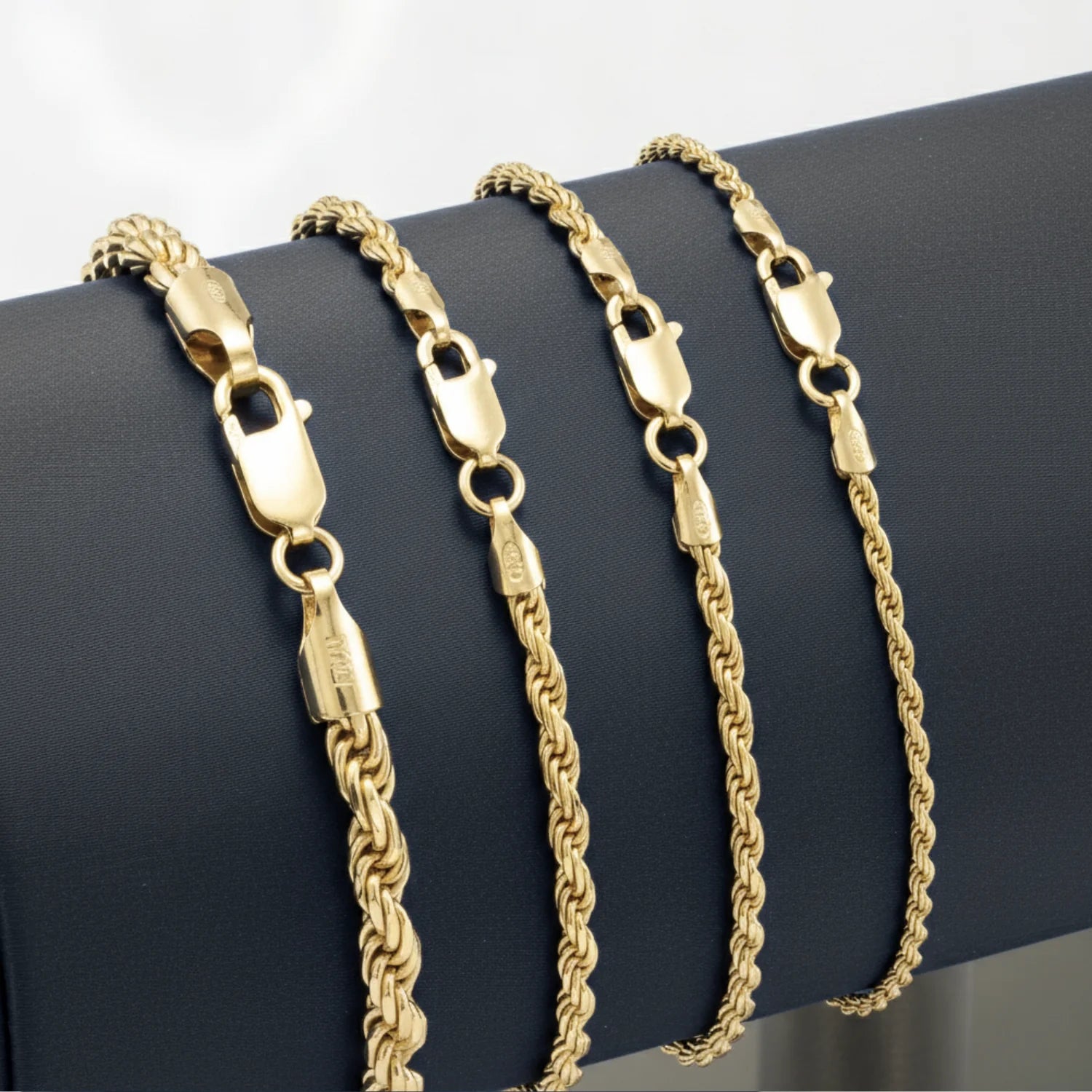 14K Yellow Gold Rope Chain Bracelet, Lobster Lock