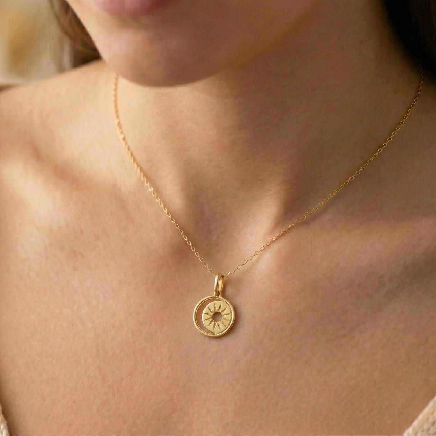 Radiant 14K Yellow Gold Star & Moon Crescent Pendant Necklace - 18" Elegance.