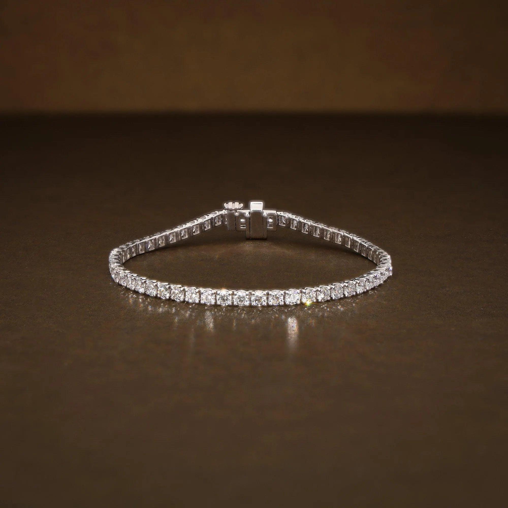 Stunning 5.10 CTW Diamond Tennis Bracelet - Exquisite E-F VVS2 Brilliance for Special Occasions & Everyday Elegance.
