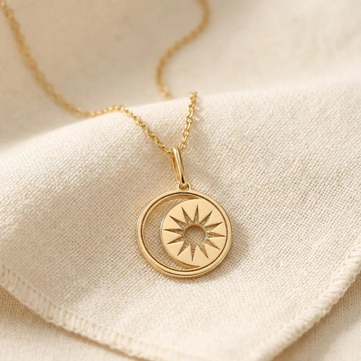 Radiant 14K Yellow Gold Star & Moon Crescent Pendant Necklace - 18" Elegance.
