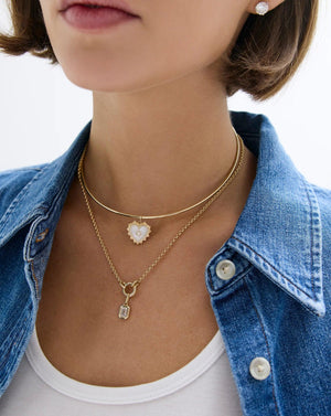 Elegant Gold Collar Necklace for Chic and Timeless Style.