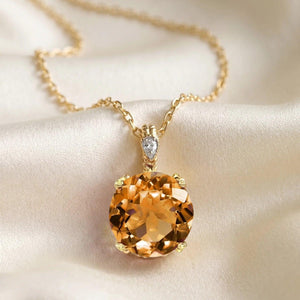 Stunning 14K Yellow Gold Citrine and Diamond Pendant Necklace.