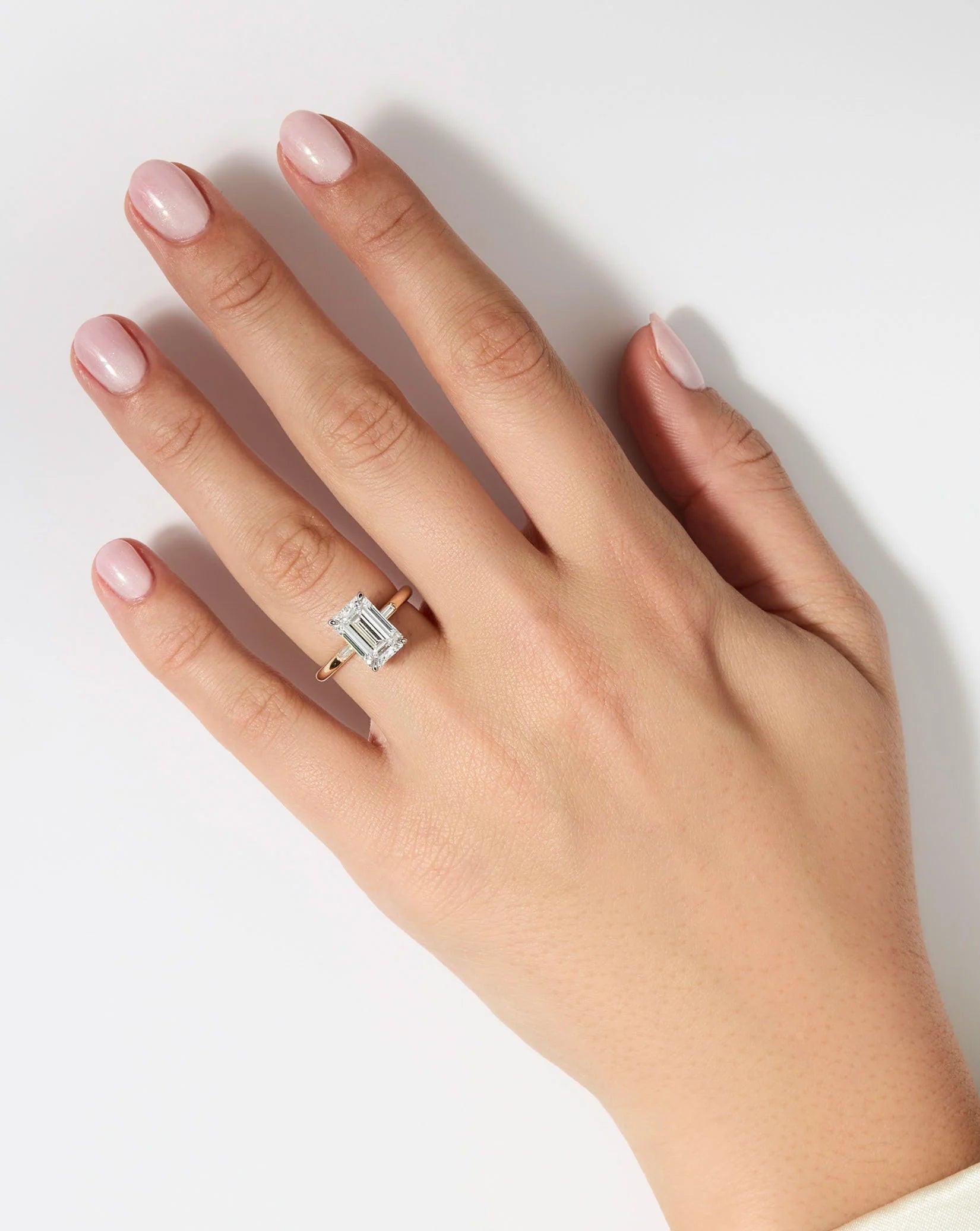 Stunning 3.56ct Emerald & Diamond Cloud Inlay Baguette Ring in 14K Gold - Perfect Engagement Ring!.