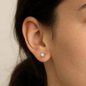 Elegant 14K Yellow Gold Diamond Stud Earrings - 0.10 Carats of Sparkling Perfection.