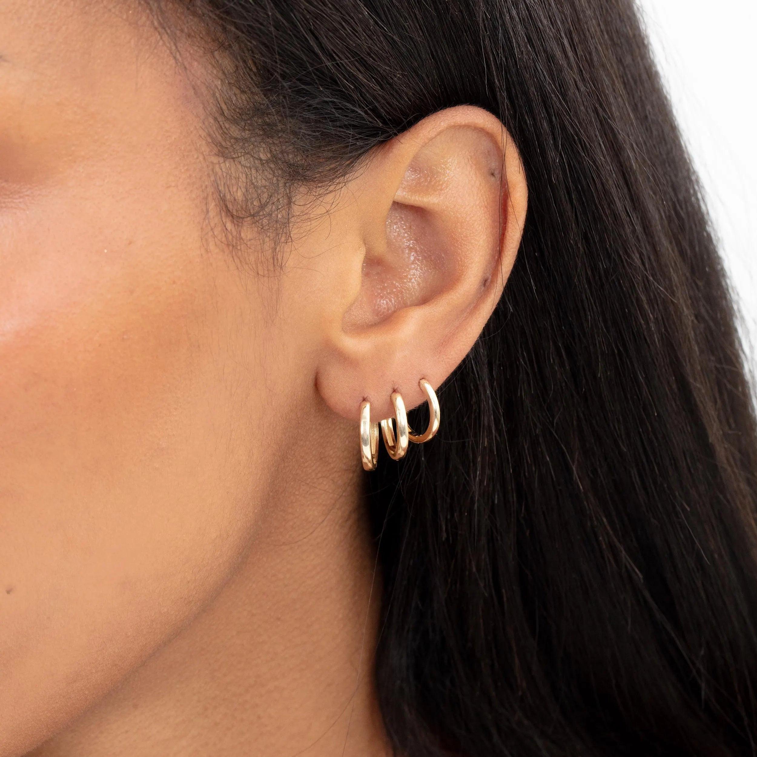 Elegant 14K Solid Gold Brianna Huggie Hoop Earrings - Everyday Style in Yellow, White, and Rose Gold (Pair).