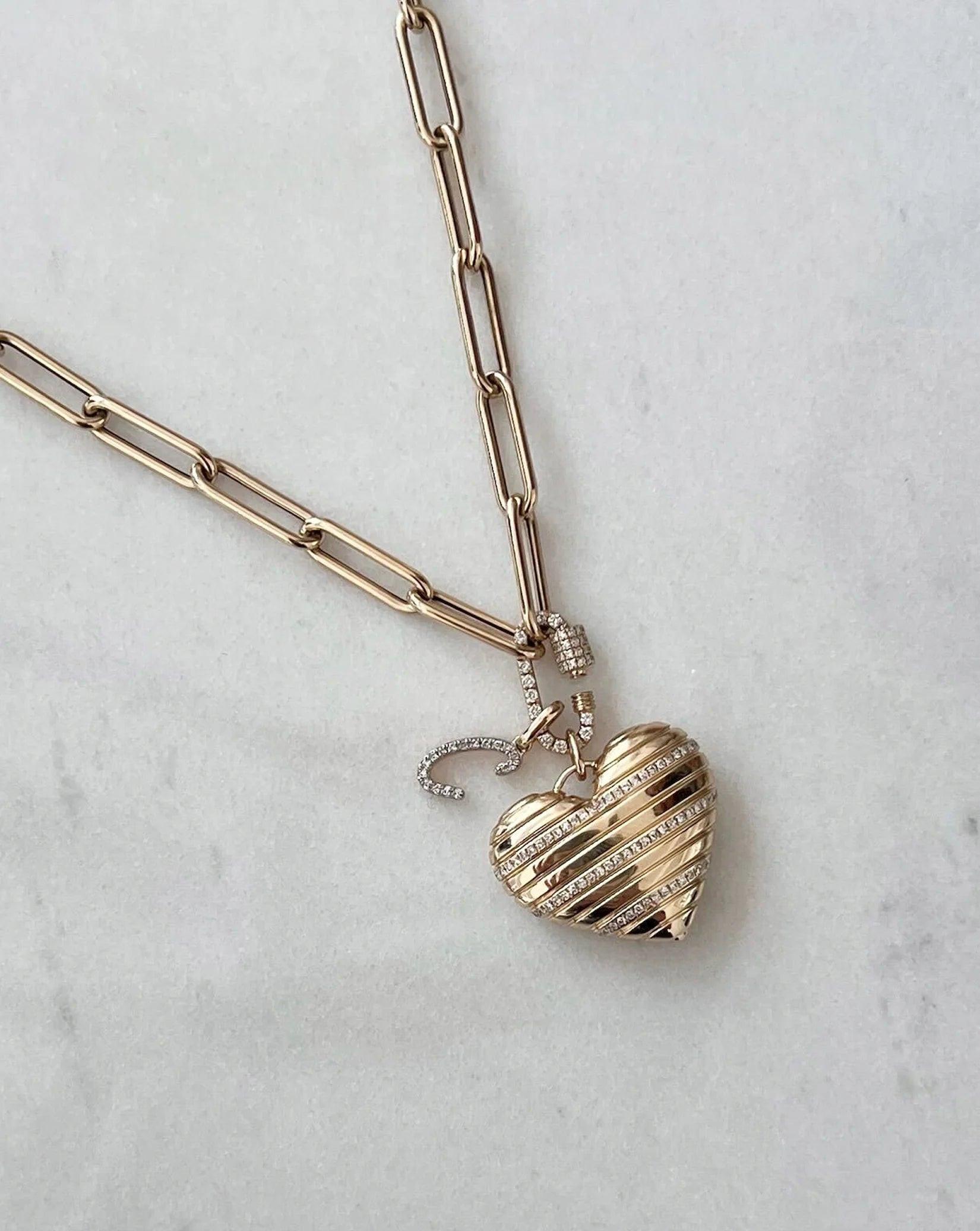 Versatile Love Link Multiway Accessory.