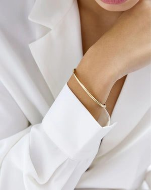 Elegant Stackable Gold Cloud Bangle - Elevate Your Style.