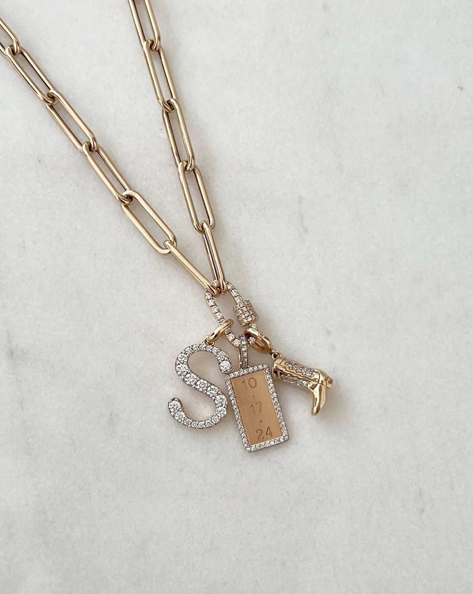 Versatile Love Link Multiway Accessory.